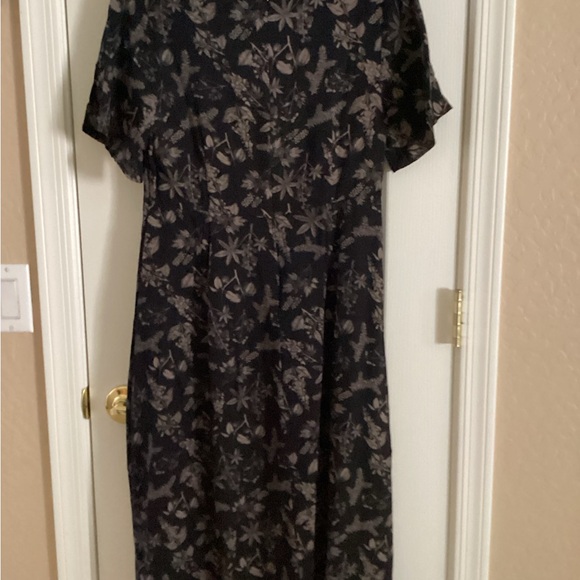FINAL OFFER NWOT Disturbia Poisonous Plants Short Sleeve Midi Dress. - Picture 3 of 7